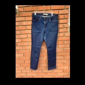Levi Women’s size 12 Mid Rise Skinny